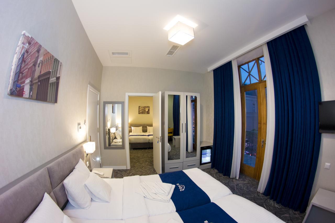 Tribeca Hotel 4*